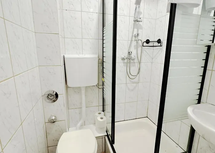 Frankfurt Messe Dh 6 Betten Appartement